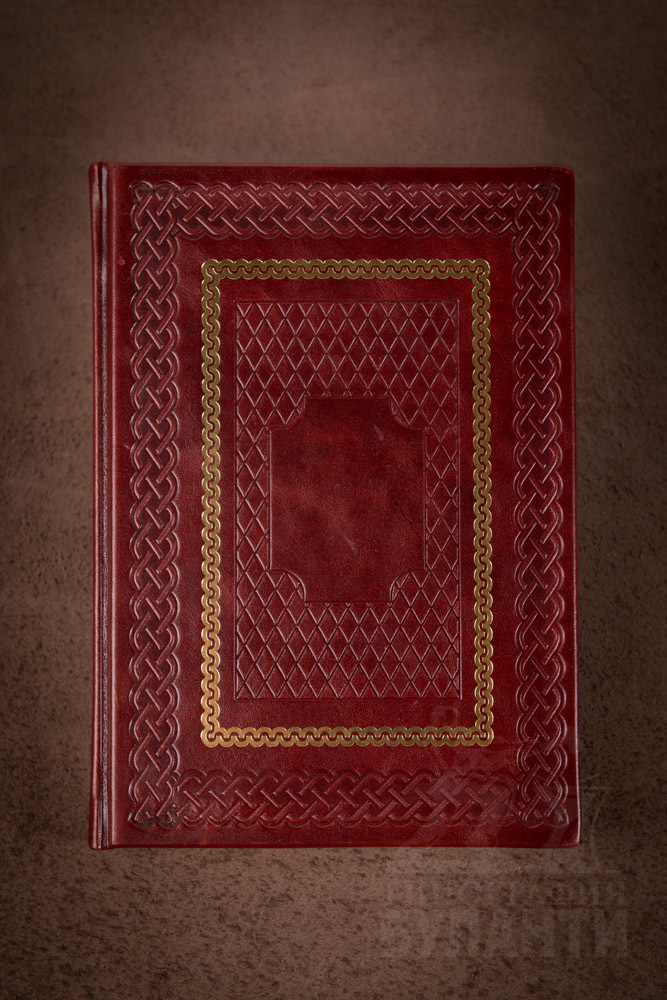 Ежедневник с авторским тиснением бордовый (в твердом переплете). Ежедневник с авторским тиснением бордовый (в твердом переплете).